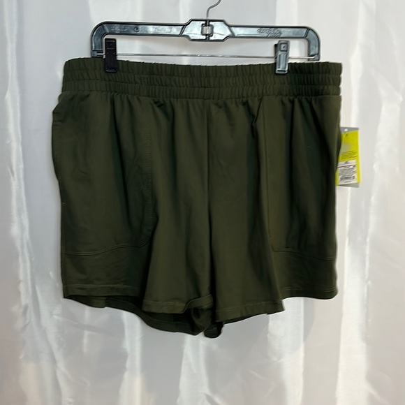 all in motion Pants - Women’s mid rise 5” shorts. 1914